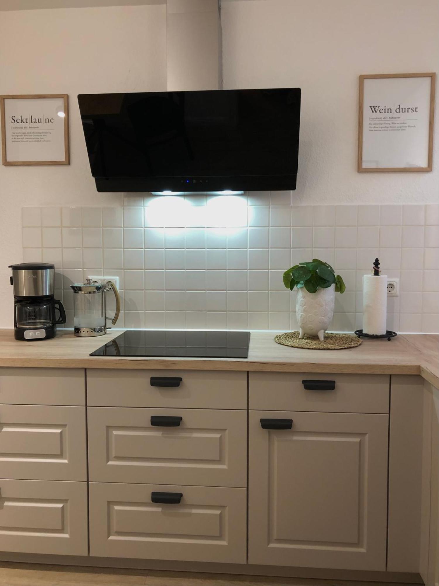 4 Wunderschoene Ferienwohnungen Im Kavaliershaus Schwerin  Habitación foto